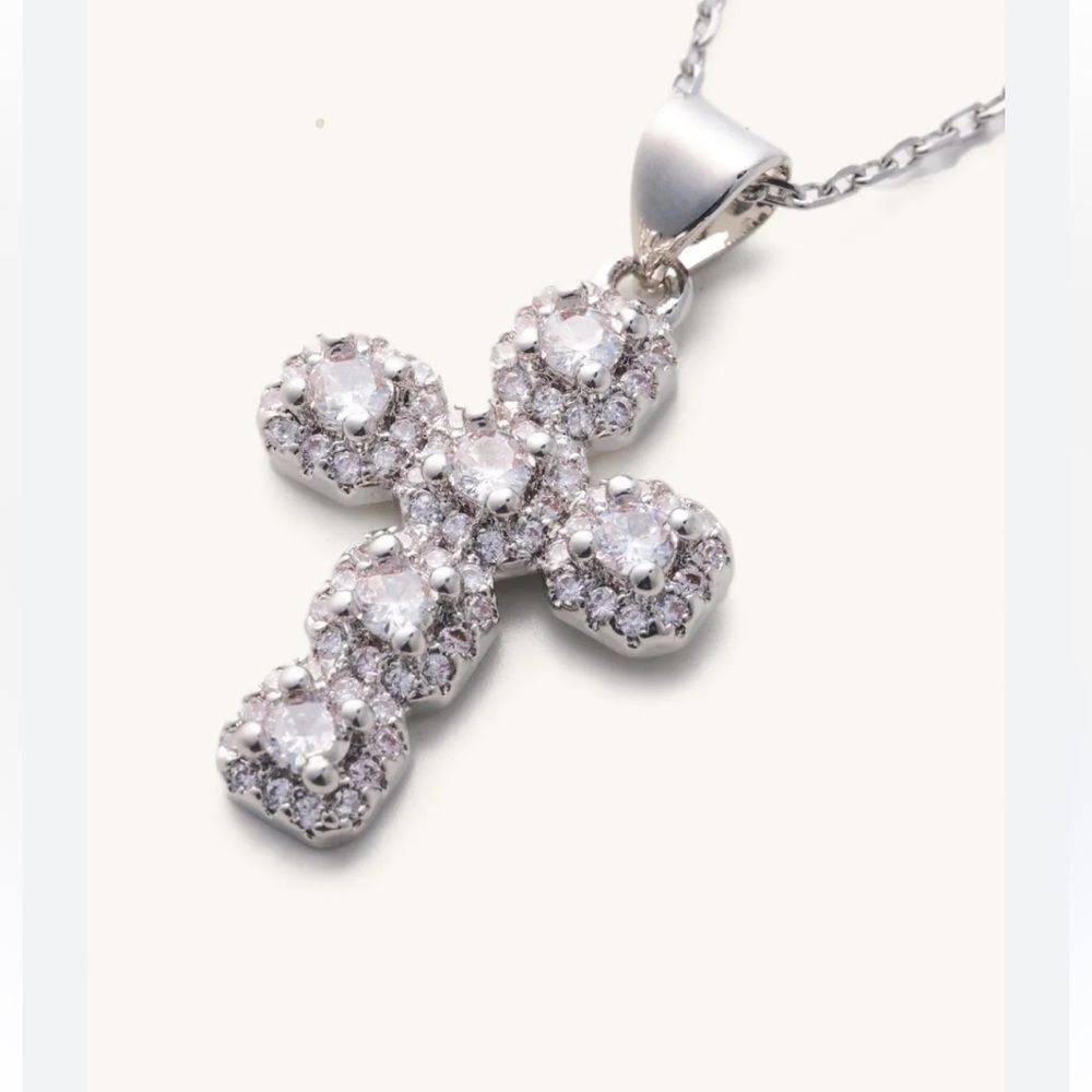 Silver Cross Necklace Q314